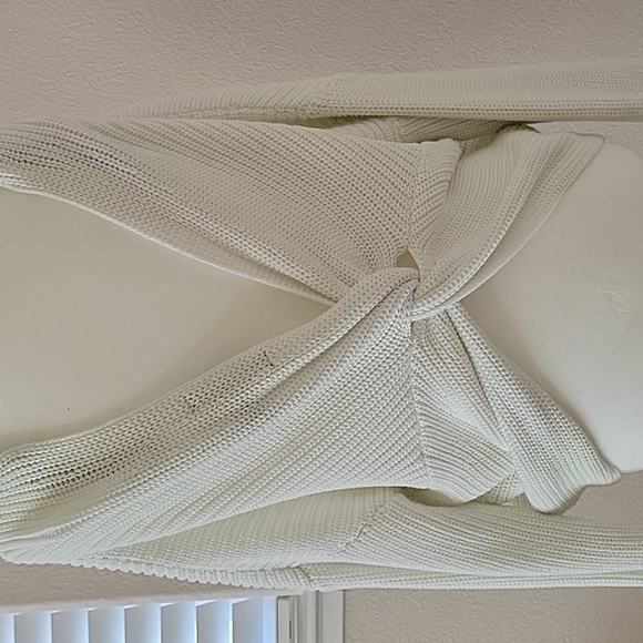 Sweater - Picture 3 of 4